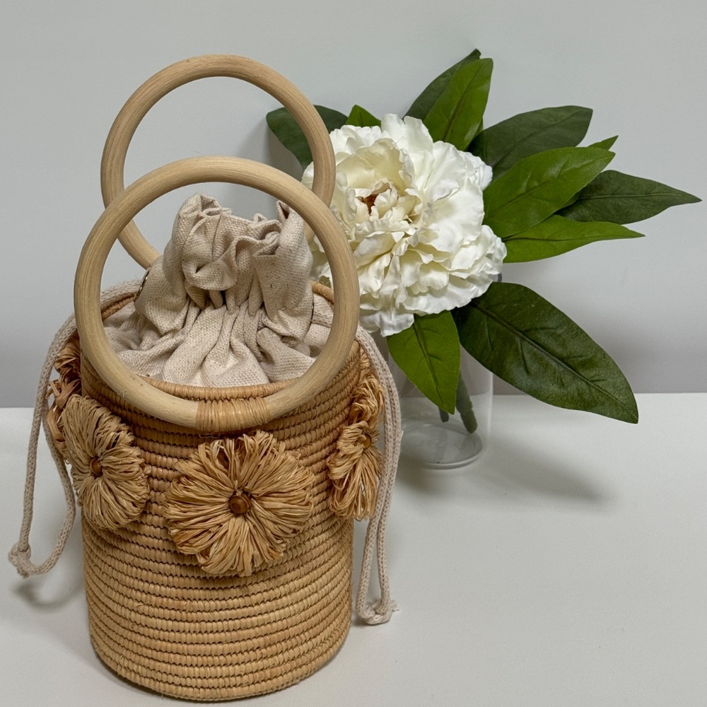 Poolside Raffia-Trimmed Straw Bucket Bag - Picture 12 of 14